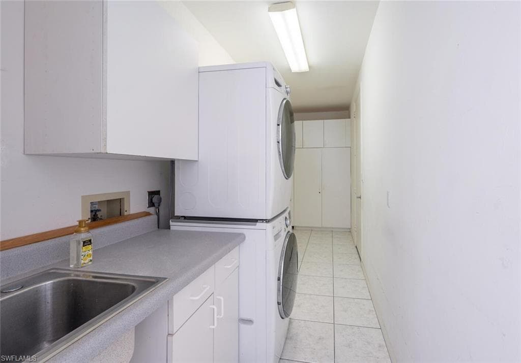 756 Charlemagne BLVD, NAPLES FL 34112-18