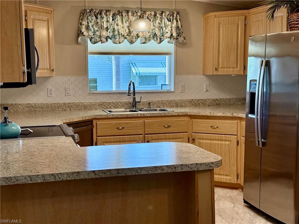 3191 Rain Dance LN, NORTH FORT MYERS FL 33917-15