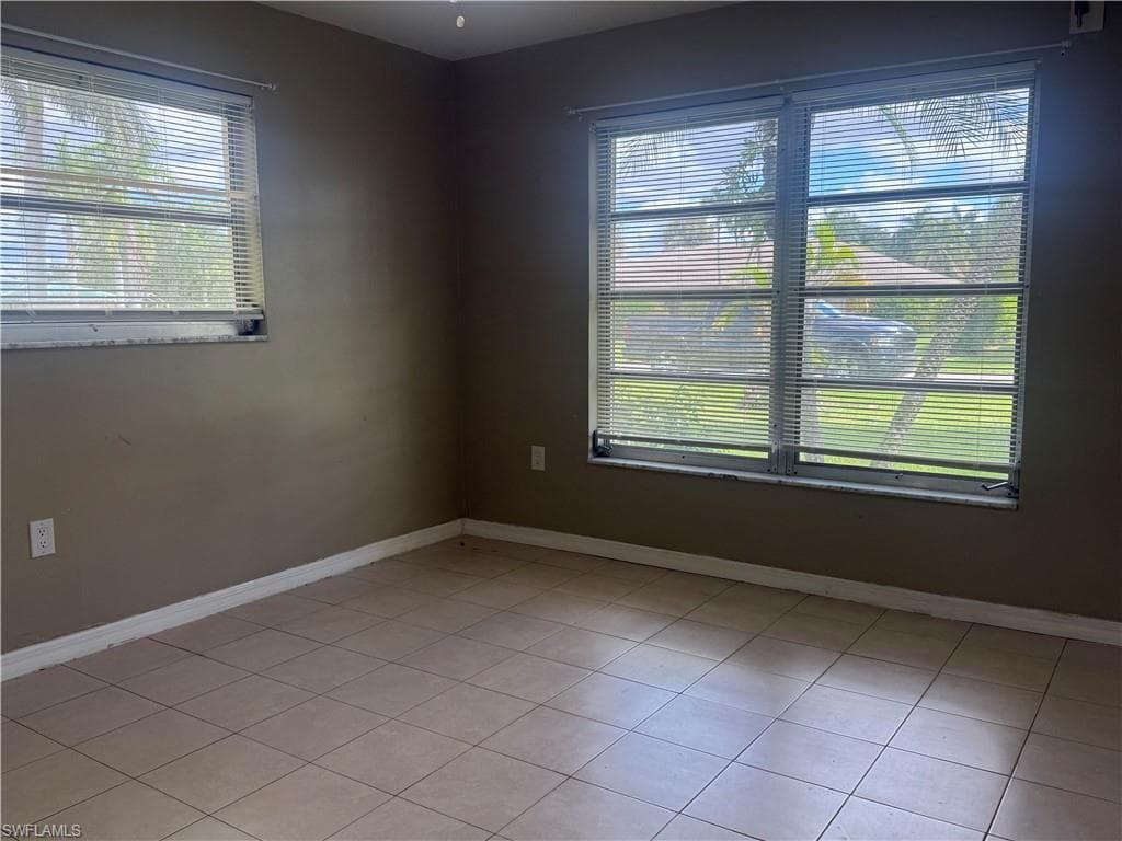 249 Alameda AVE, FORT MYERS FL 33905-11