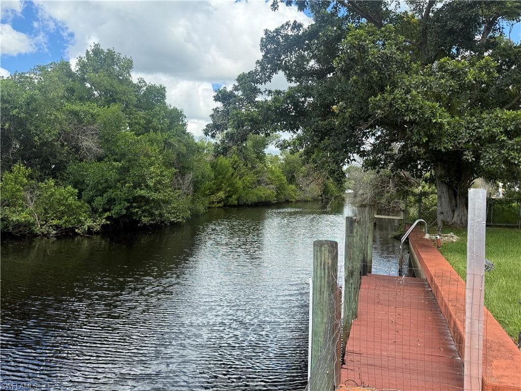 249 Alameda AVE, FORT MYERS FL 33905-20