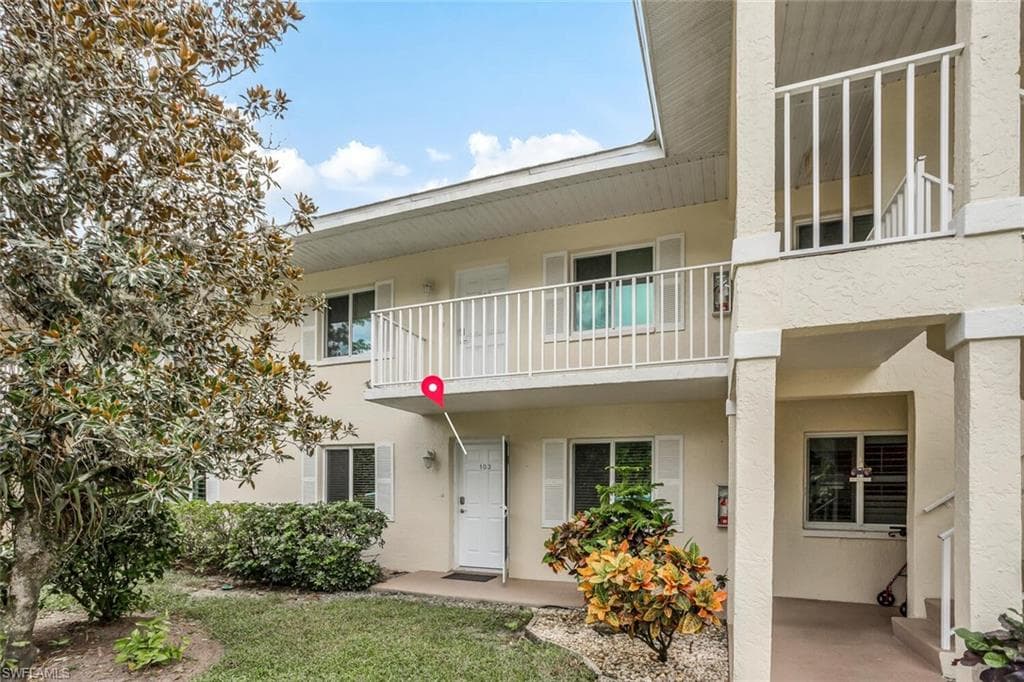 210 Timber Lake CIR # A103, NAPLES FL 34104-2