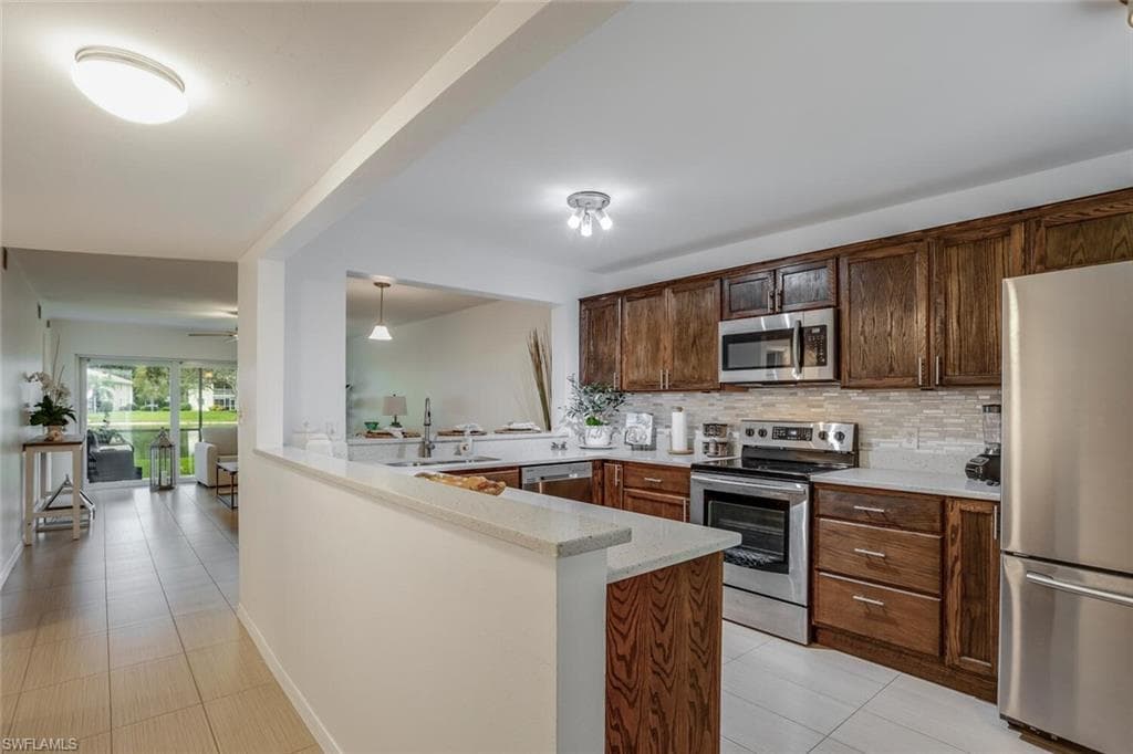 210 Timber Lake CIR # A103, NAPLES FL 34104-3