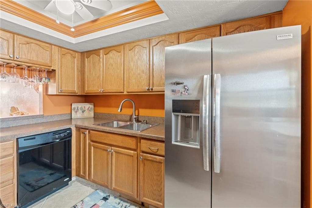 372 Charlemagne BLVD # 202, NAPLES FL 34112-5