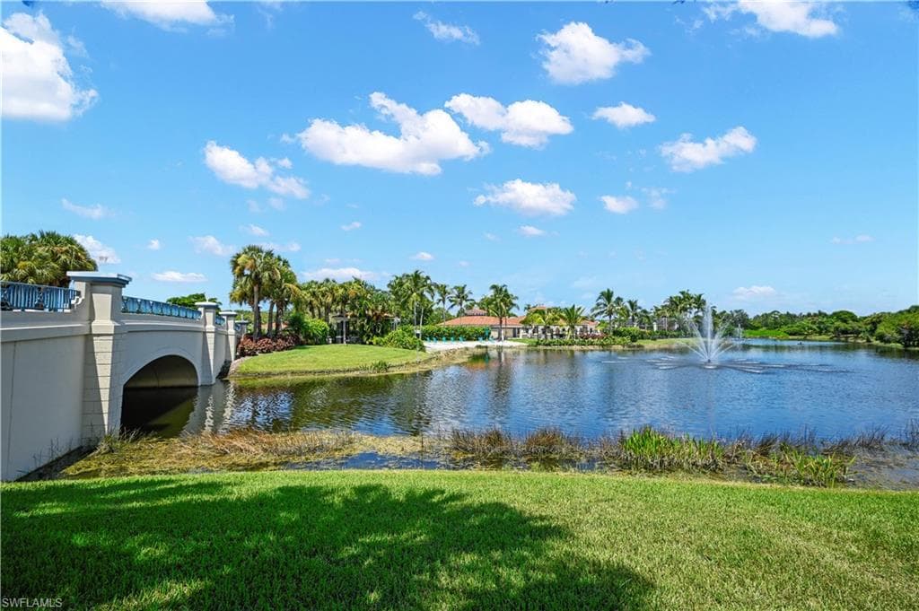 23741 Old Port RD # 204, ESTERO FL 34135-40