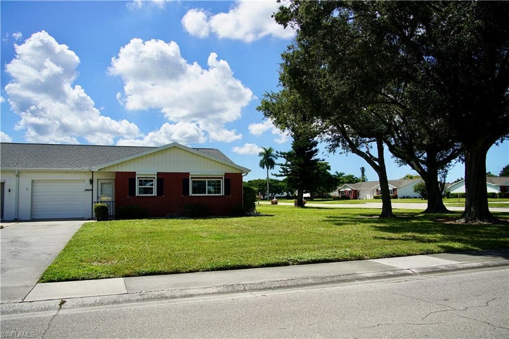 1382 Myerlee Country Club BLVD, FORT MYERS FL 33919-1
