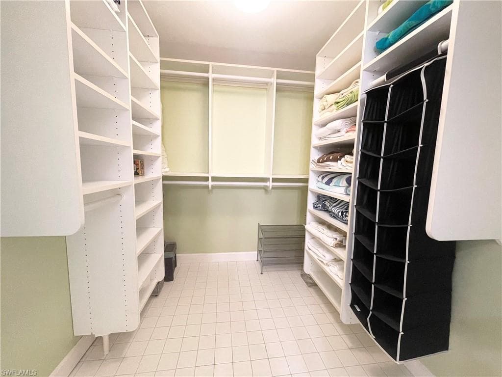 13105 Vanderbilt DR # 802, NAPLES FL 34110-16