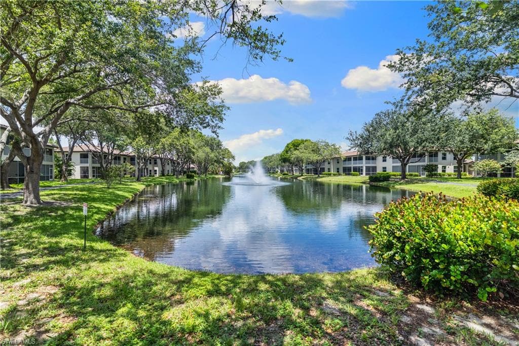 200 Diamond CIR # 207, NAPLES FL 34110-16
