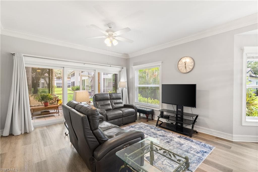 200 Diamond CIR # 207, NAPLES FL 34110-6