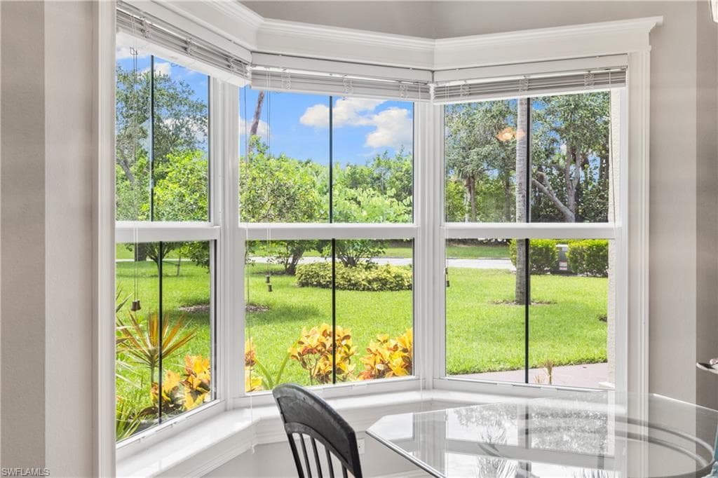 200 Diamond CIR # 207, NAPLES FL 34110-8