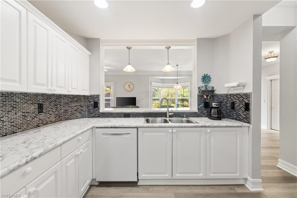 200 Diamond CIR # 207, NAPLES FL 34110-10