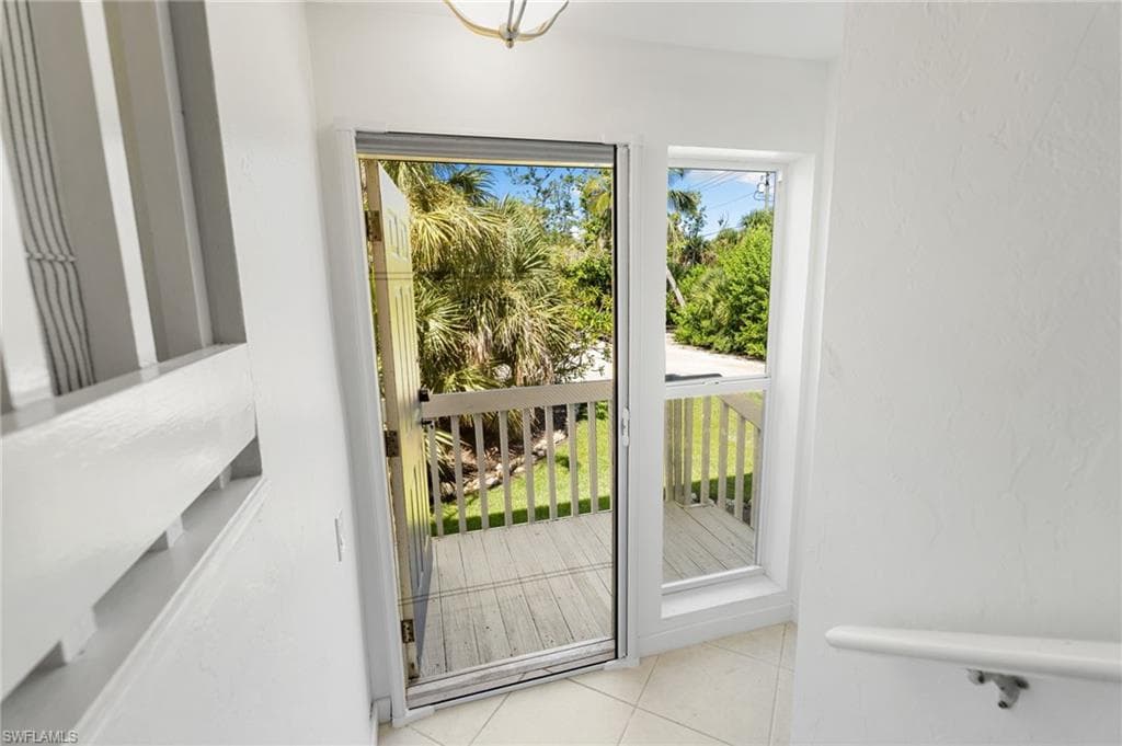 1039 Beach RD # 104, SANIBEL FL 33957-26