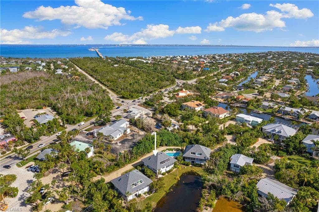 1039 Beach RD # 104, SANIBEL FL 33957-43