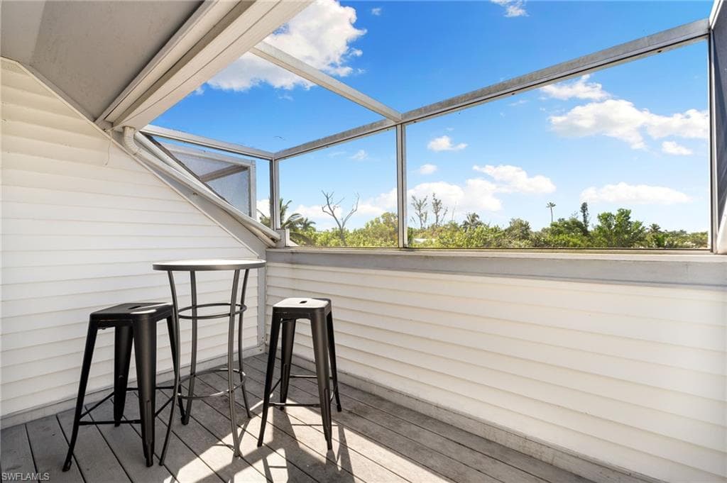 1039 Beach RD # 104, SANIBEL FL 33957-24