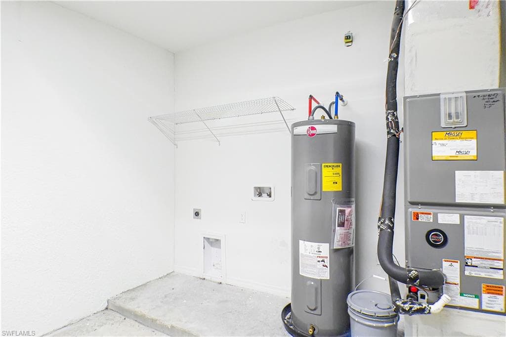 3309 armstrong CT, FORT MYERS FL 33916-15