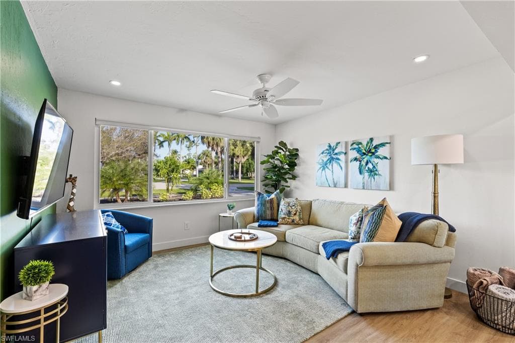 6011 Fountain WAY, FORT MYERS FL 33919-5