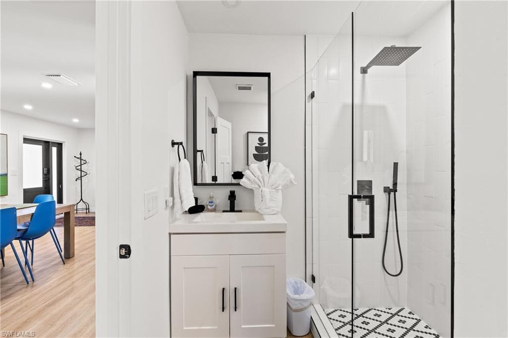 6011 Fountain WAY, FORT MYERS FL 33919-16