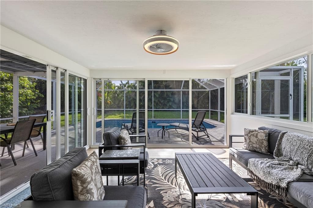 6011 Fountain WAY, FORT MYERS FL 33919-21