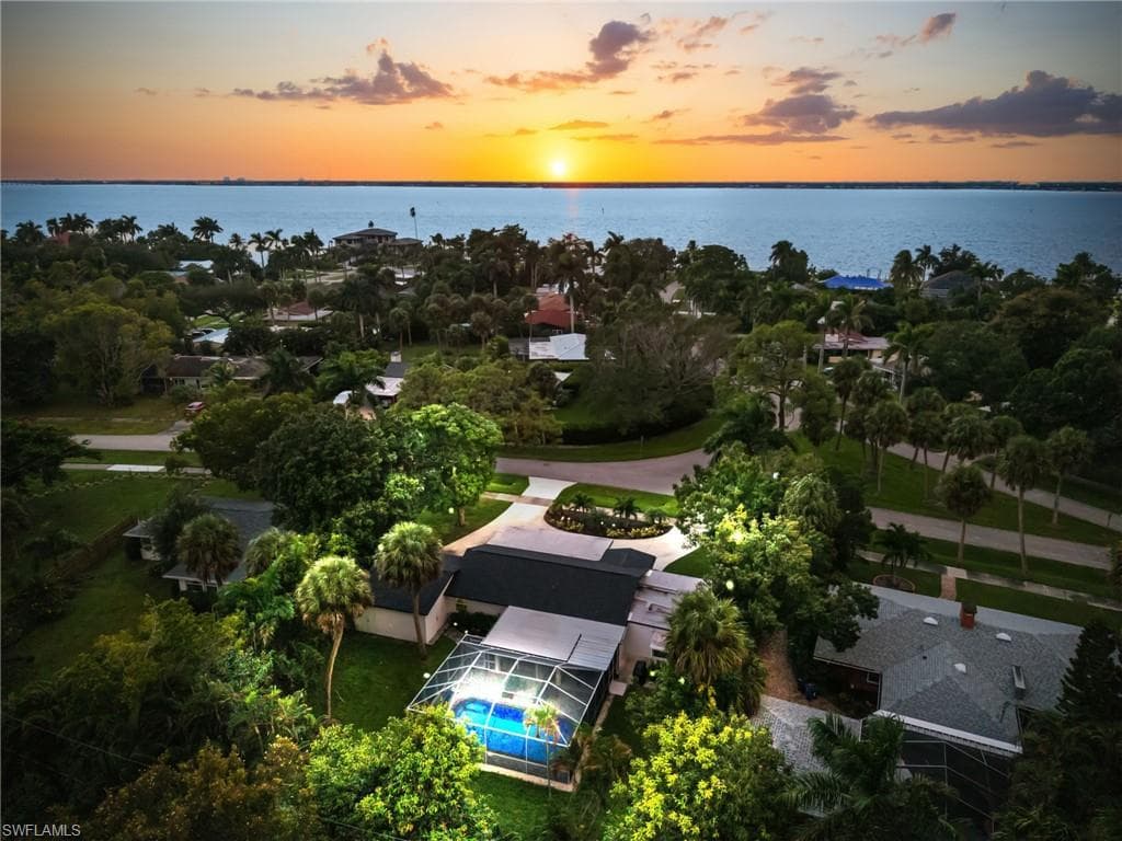 6011 Fountain WAY, FORT MYERS FL 33919-36