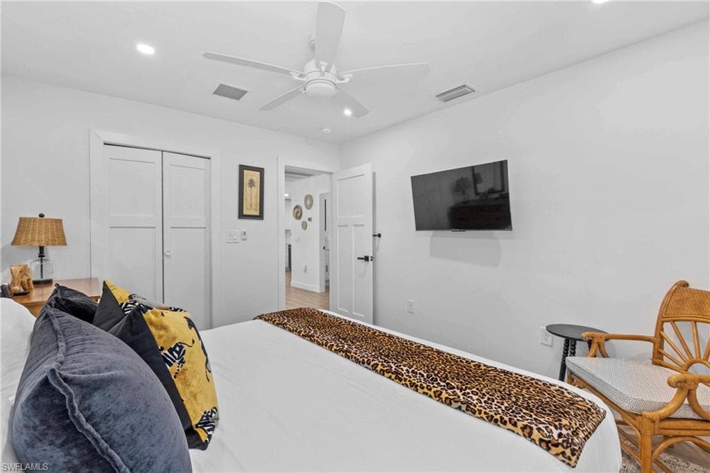 6011 Fountain WAY, FORT MYERS FL 33919-18