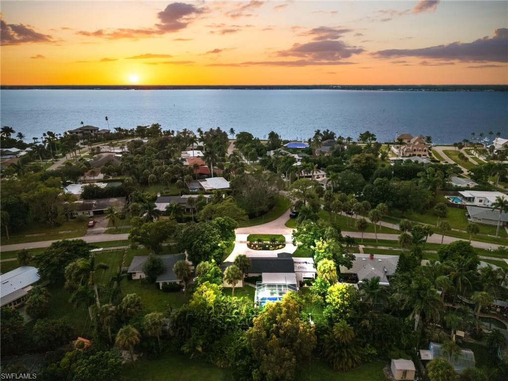 6011 Fountain WAY, FORT MYERS FL 33919-39