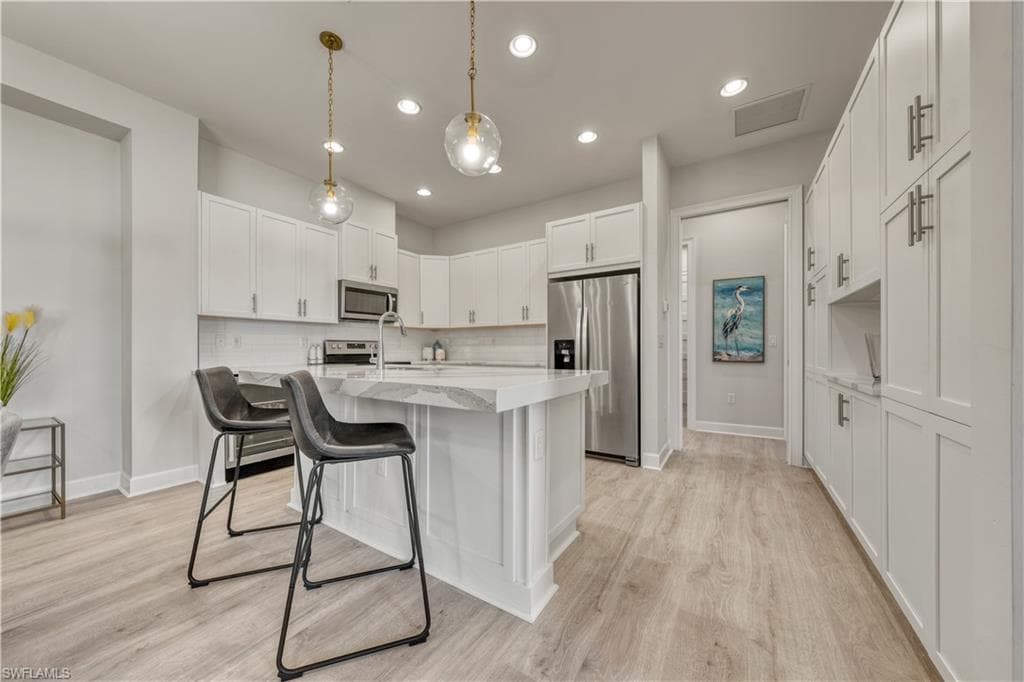 6421 Carnival RD, NAPLES FL 34113-6