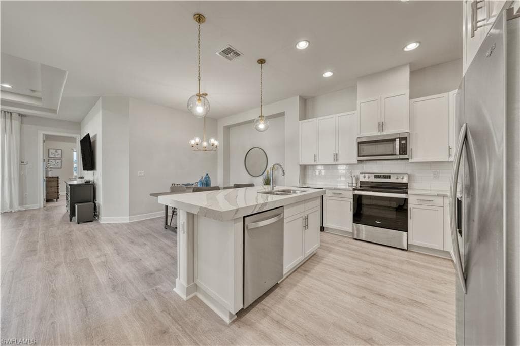 6421 Carnival RD, NAPLES FL 34113-7