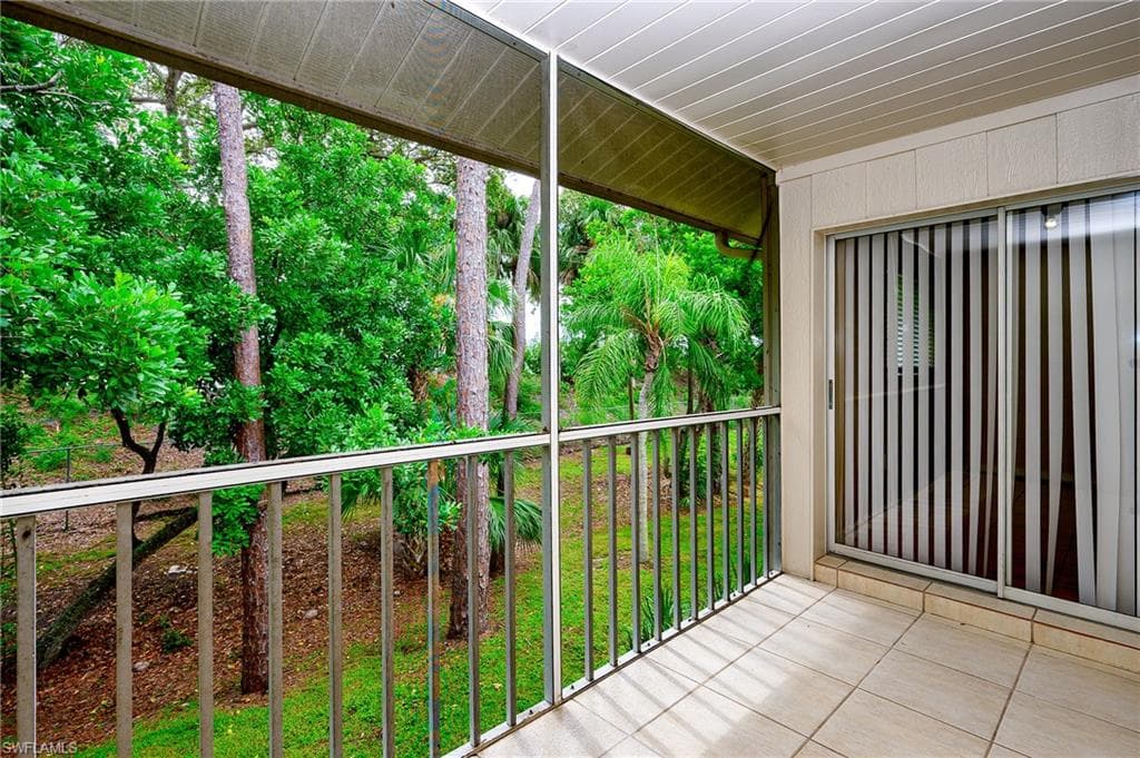 2370 Naples Trace CIR # 7, NAPLES FL 34109-16