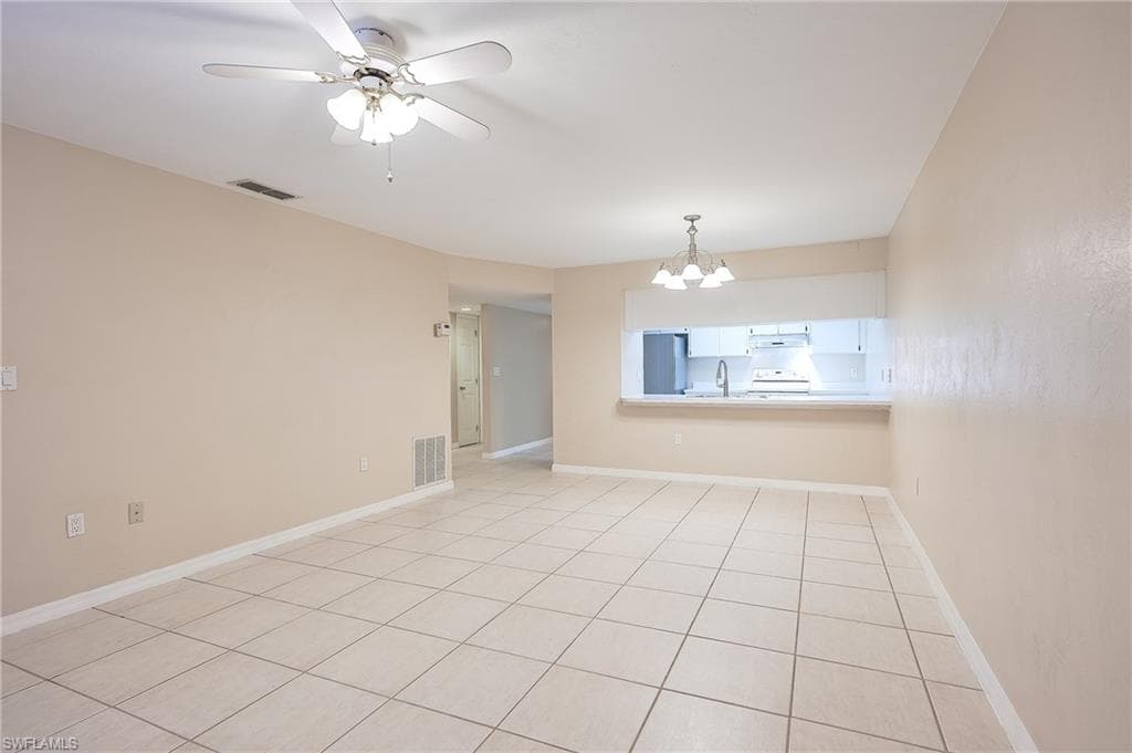 2370 Naples Trace CIR # 7, NAPLES FL 34109-8