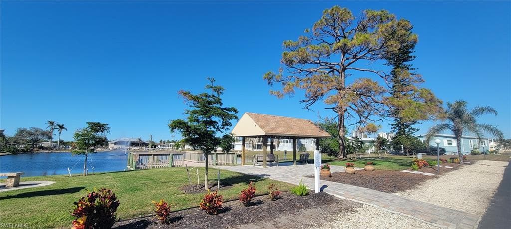 4684 Lahaina LN, BONITA SPRINGS FL 34134-33