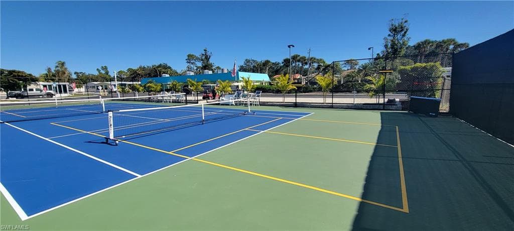 4684 Lahaina LN, BONITA SPRINGS FL 34134-38
