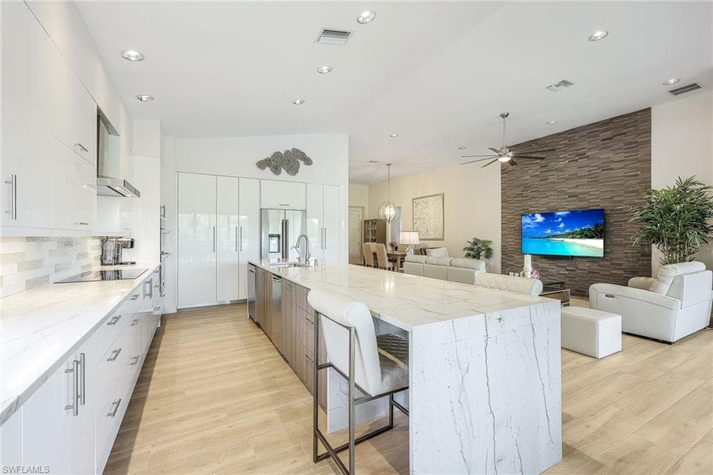 9291 Triana TER # 114, FORT MYERS FL 33912-13