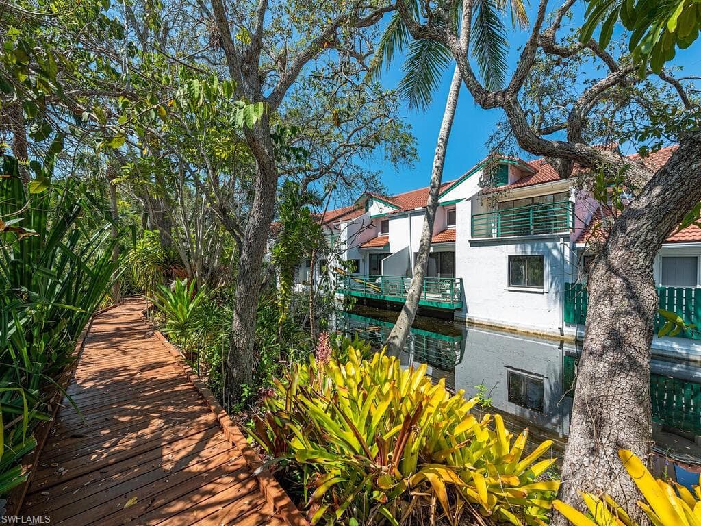 2166 Anchorage LN # A, NAPLES FL 34104-23