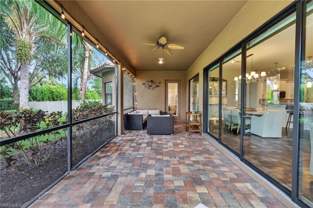 7235 Acorn WAY, NAPLES FL 34119-31