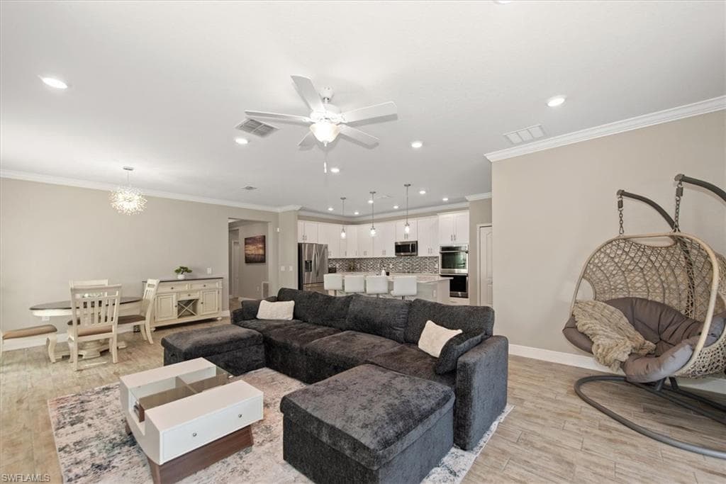 8753 Cascade Price CIR, NORTH FORT MYERS FL 33917-6