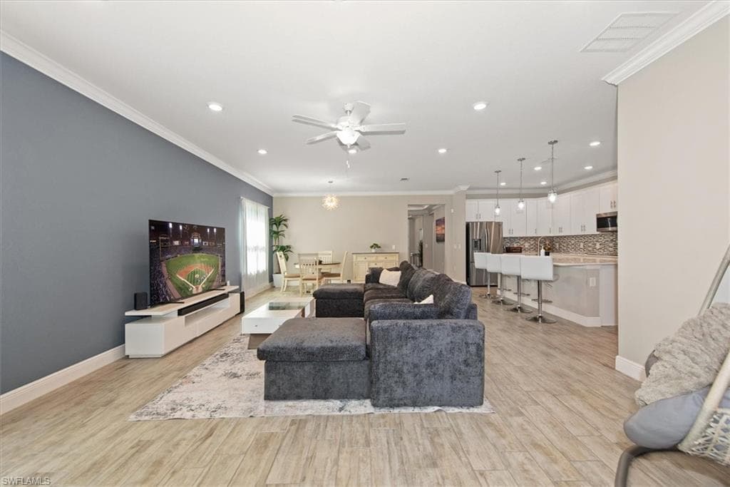 8753 Cascade Price CIR, NORTH FORT MYERS FL 33917-3