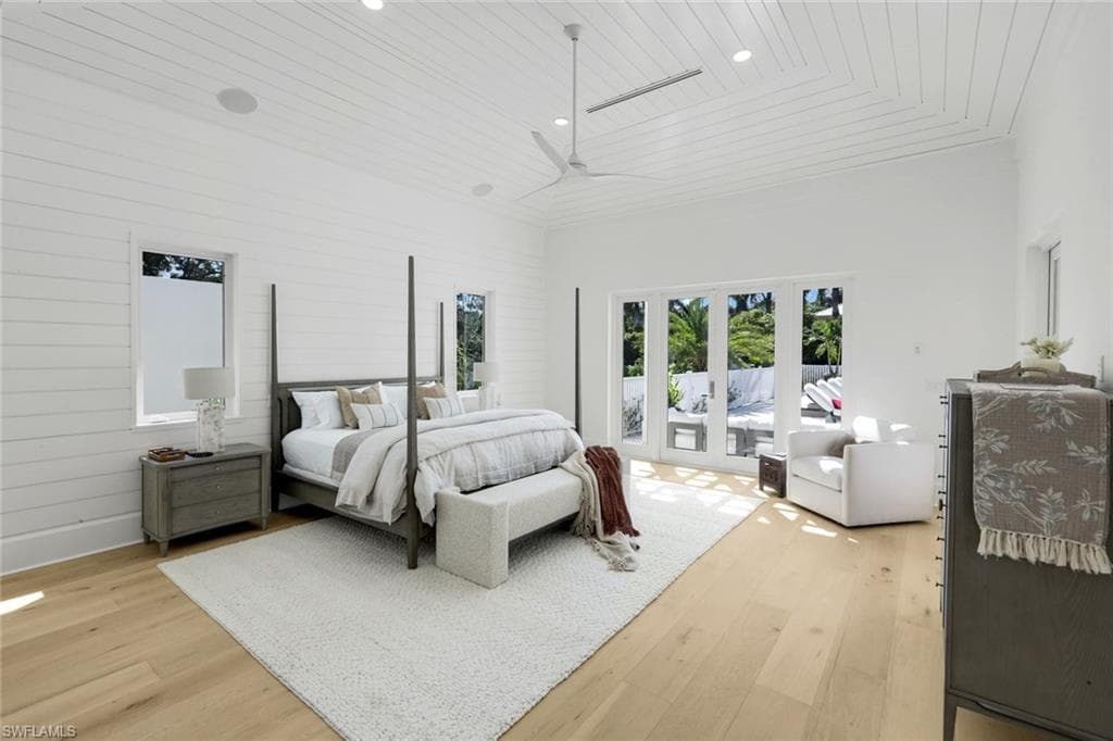 3136 Ravenna AVE, NAPLES FL 34120-26