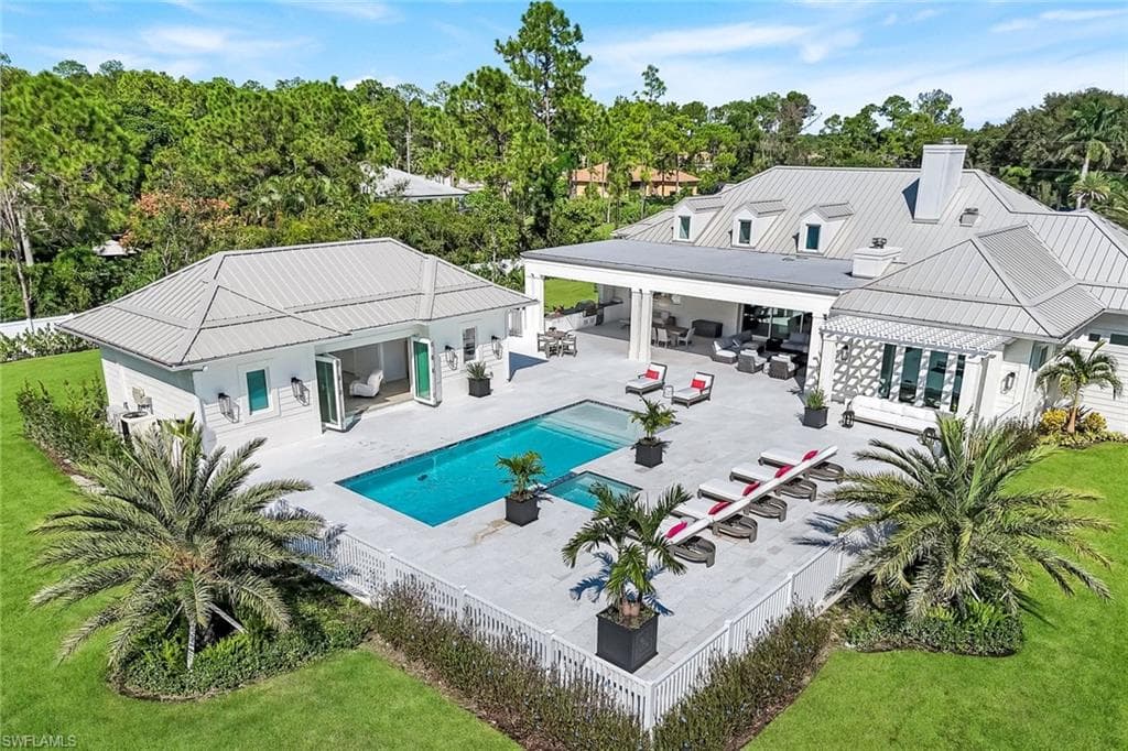 3136 Ravenna AVE, NAPLES FL 34120-1