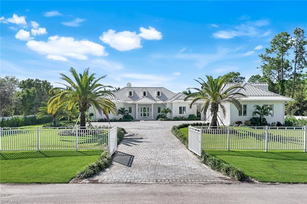 3136 Ravenna AVE, NAPLES FL 34120-41