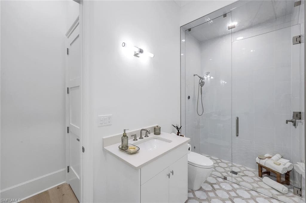 3136 Ravenna AVE, NAPLES FL 34120-35