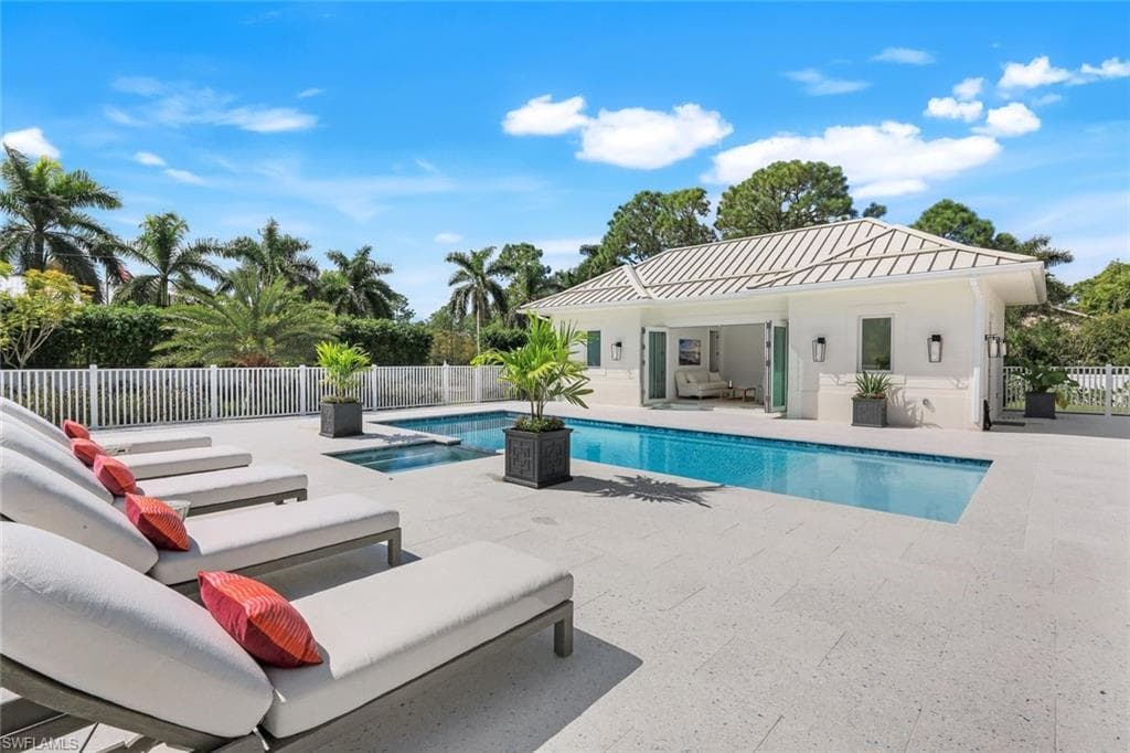 3136 Ravenna AVE, NAPLES FL 34120-9