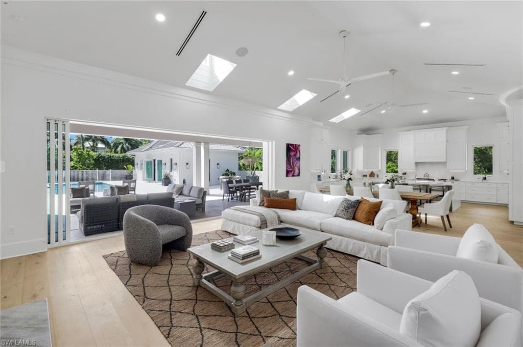 3136 Ravenna AVE, NAPLES FL 34120-17