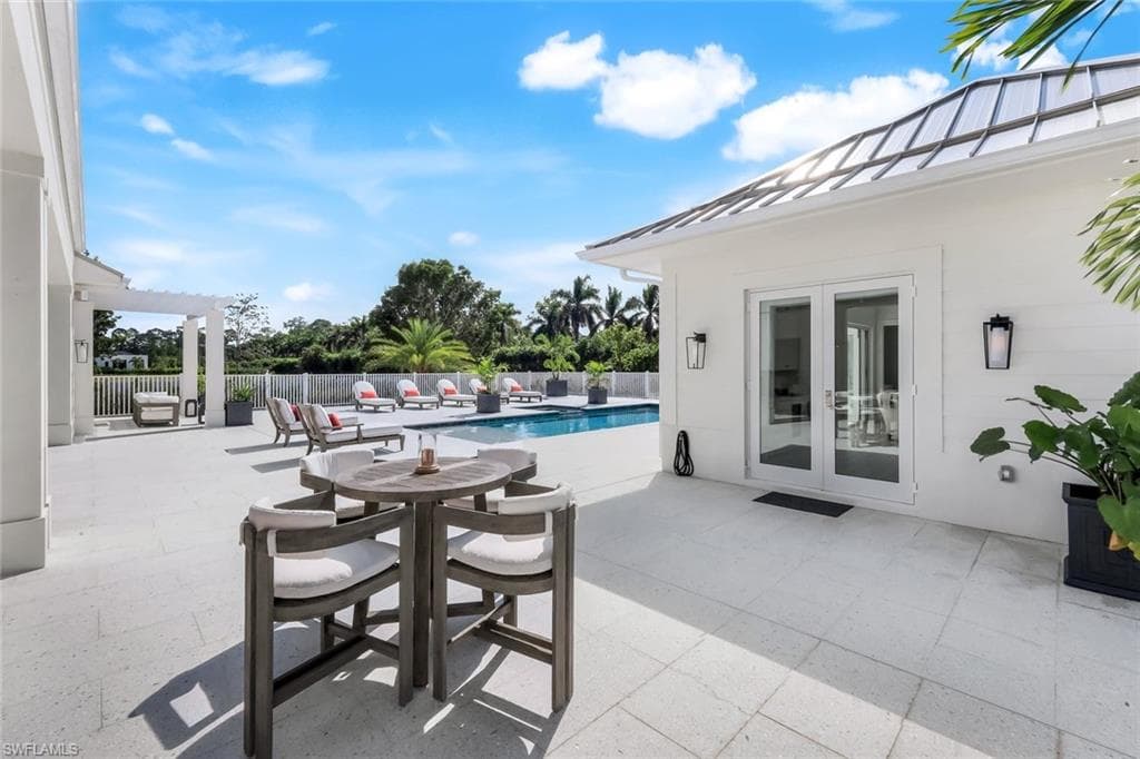 3136 Ravenna AVE, NAPLES FL 34120-3