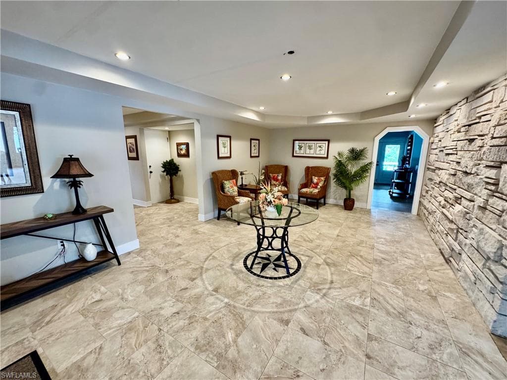 5709 Harbour Club RD, FORT MYERS FL 33919-25