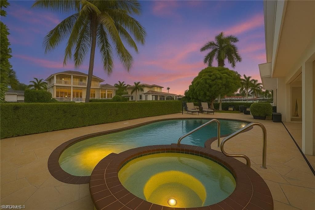 1250 Tuna CT, NAPLES FL 34102-34