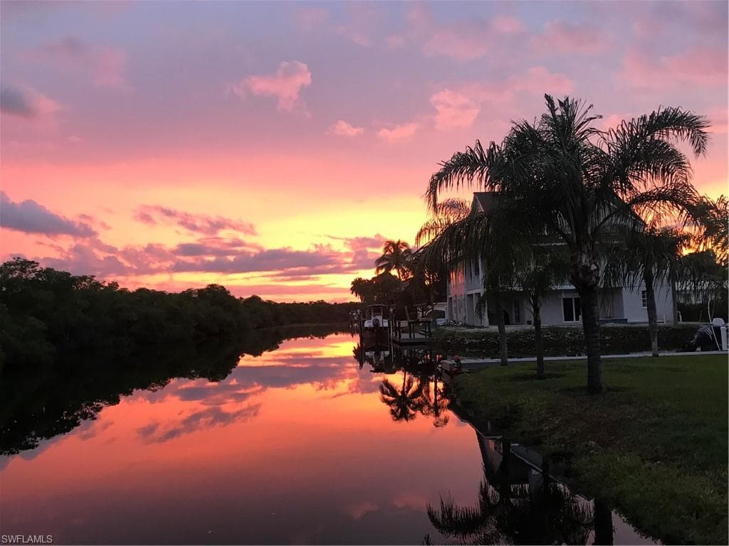 1277 Grand Canal DR, NAPLES FL 34110-17