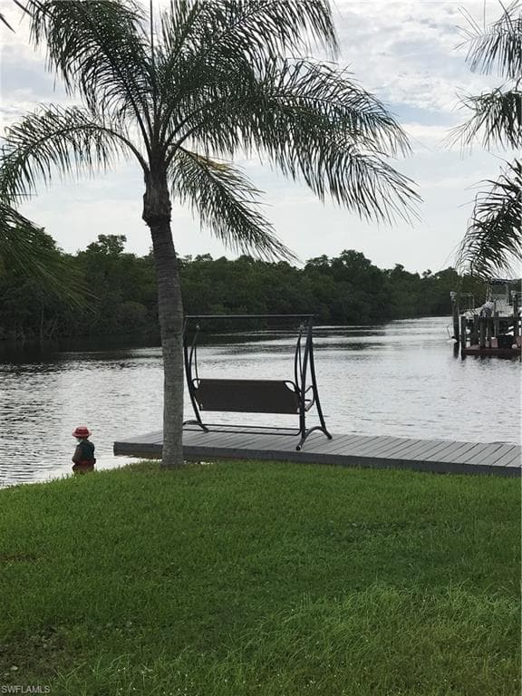 1277 Grand Canal DR, NAPLES FL 34110-7