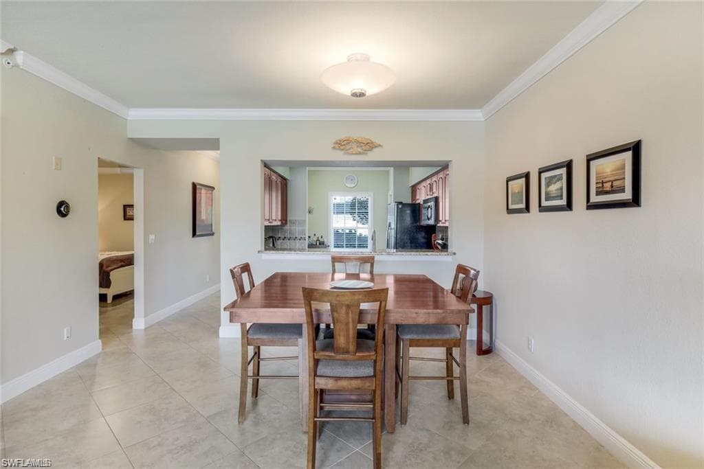 3250 Cypress Glen WAY # 404, NAPLES FL 34109-12