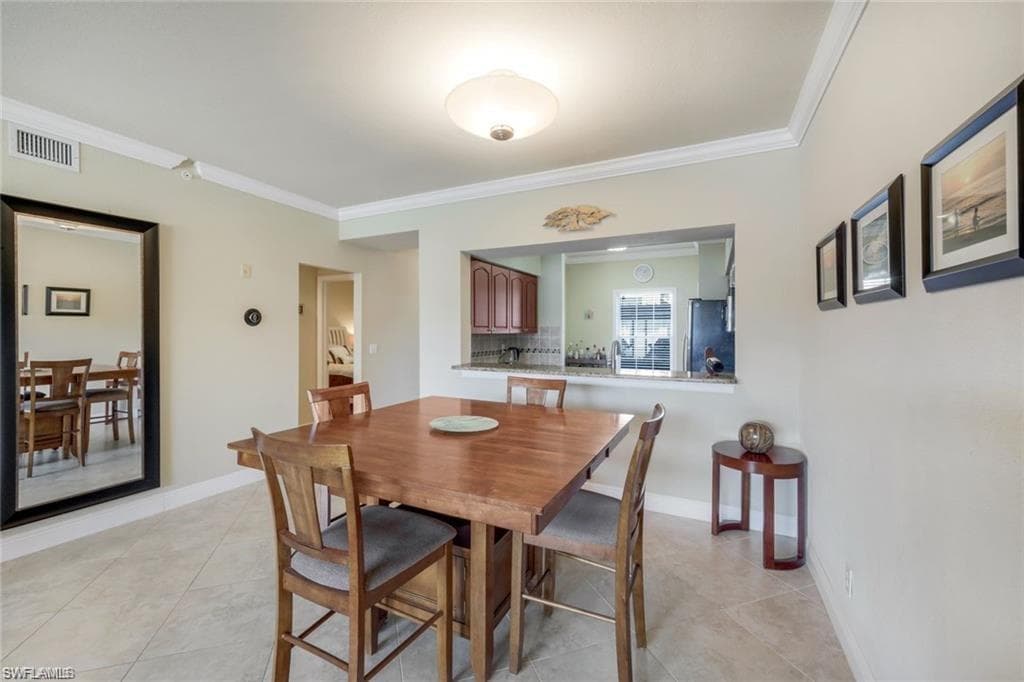 3250 Cypress Glen WAY # 404, NAPLES FL 34109-13