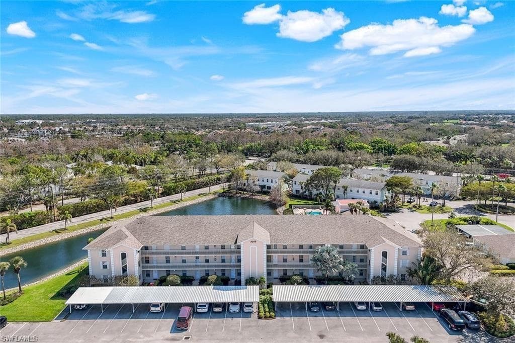 3250 Cypress Glen WAY # 404, NAPLES FL 34109-3
