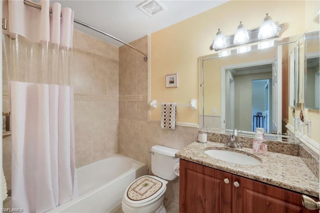 3250 Cypress Glen WAY # 404, NAPLES FL 34109-20